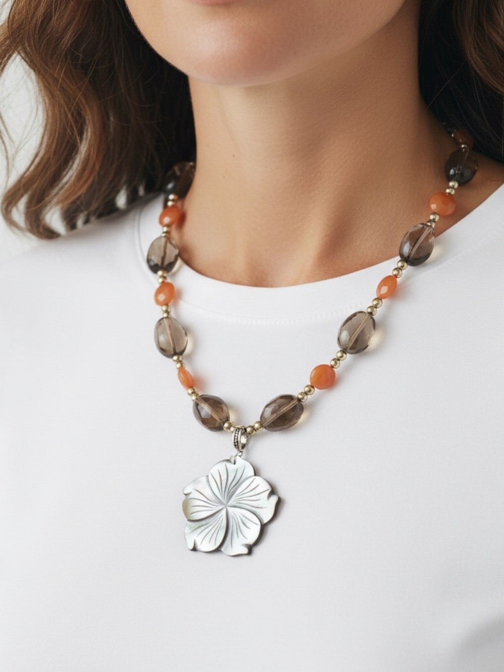 Vintage Hana 925 Strling Silver MOP Glass Flower Pendant Womens Necklace Jewelry